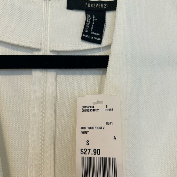 Ivory plunge romper 🤍 - Picture 3 of 3